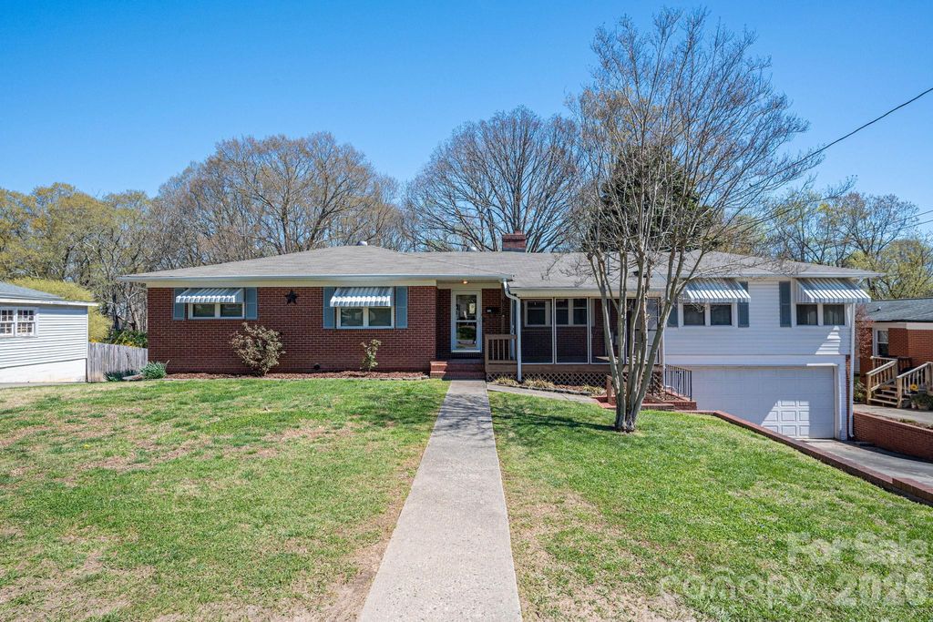 608 N State Street, Lincolnton, NC 28092