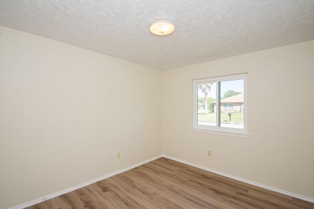 2763 Willow Creek Drive, League City, TX 77573