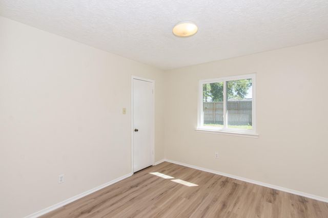 2763 Willow Creek Drive, League City, TX 77573