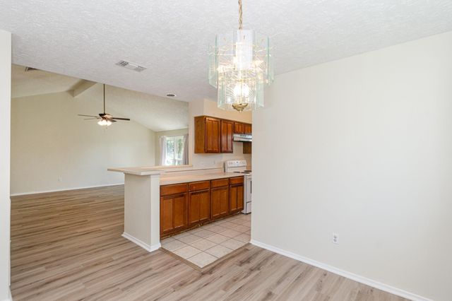 2763 Willow Creek Drive, League City, TX 77573