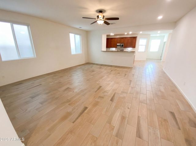 10788 W BRONCO Trail, Peoria, AZ 85383