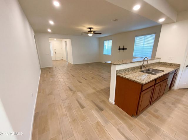 10788 W BRONCO Trail, Peoria, AZ 85383