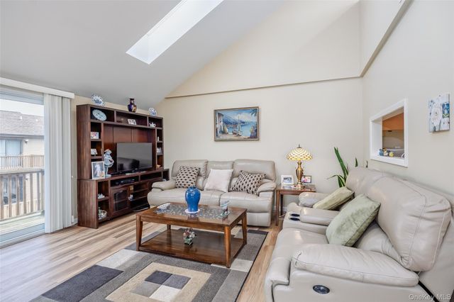 100 Daly Boulevard 2410, Oceanside, NY 11572