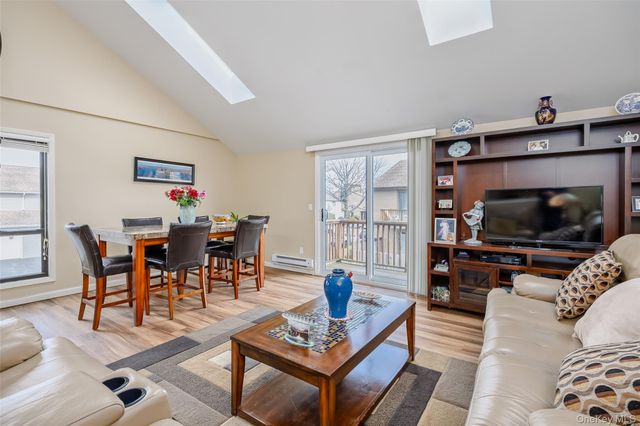100 Daly Boulevard 2410, Oceanside, NY 11572