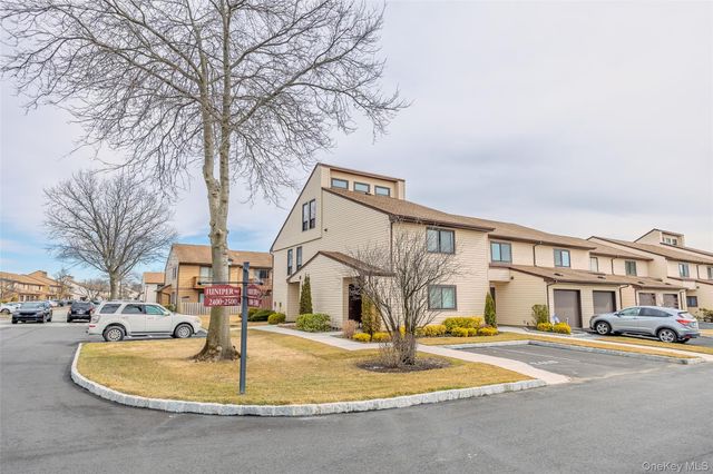 100 Daly Boulevard 2410, Oceanside, NY 11572