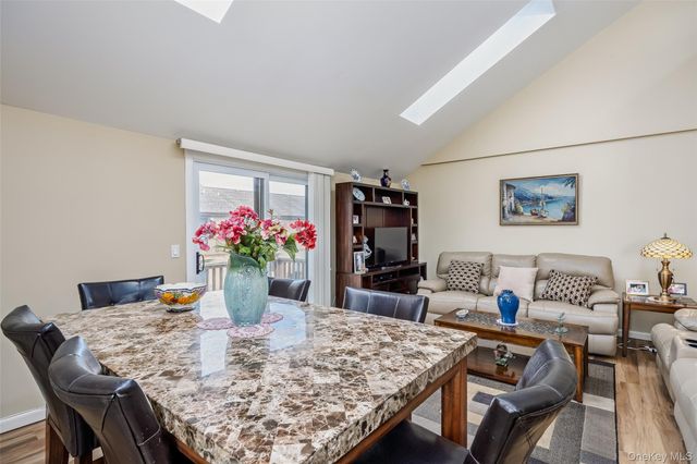 100 Daly Boulevard 2410, Oceanside, NY 11572