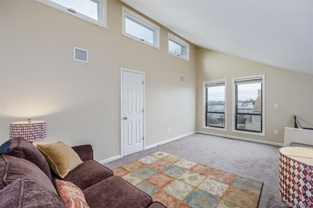 100 Daly Boulevard 2410, Oceanside, NY 11572