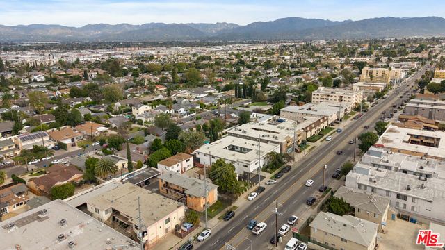 13623 Vanowen Street, Van Nuys, CA 91405