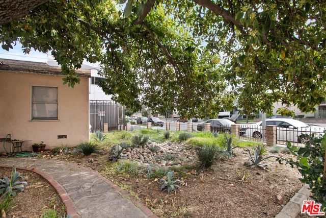 13623 Vanowen Street, Van Nuys, CA 91405
