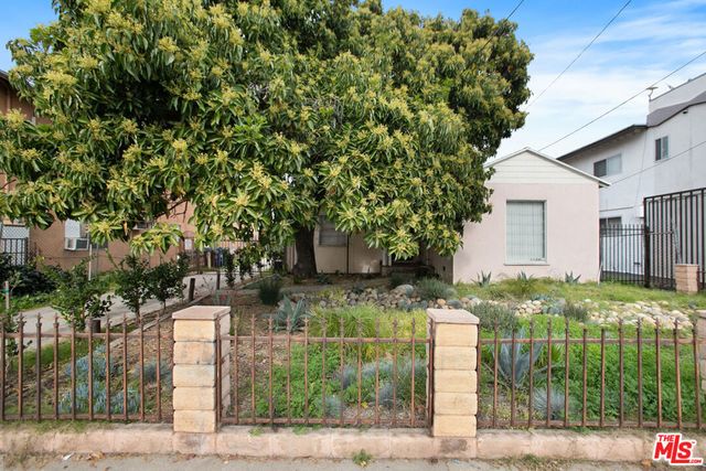 13623 Vanowen Street, Van Nuys, CA 91405