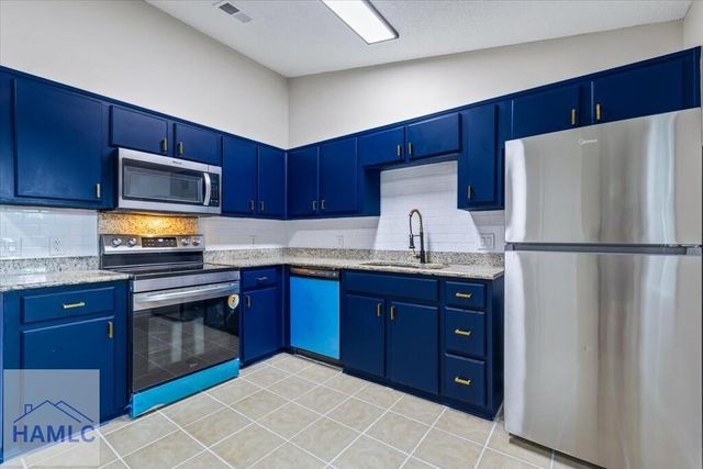 1016 Farr Court, Hinesville, GA 31313