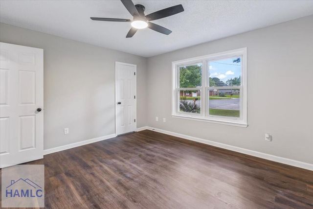 1016 Farr Court, Hinesville, GA 31313