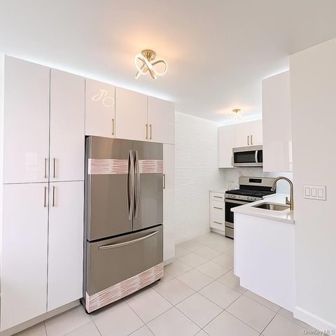 65-70 Booth Street 5E, Rego Park, NY 11374