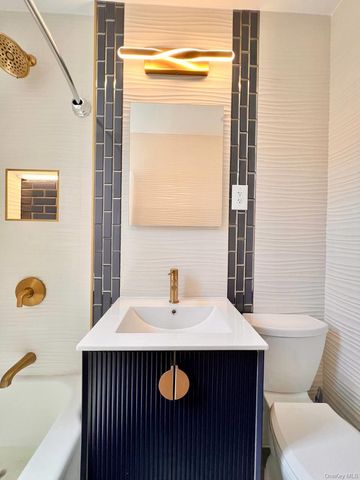 65-70 Booth Street 5E, Rego Park, NY 11374