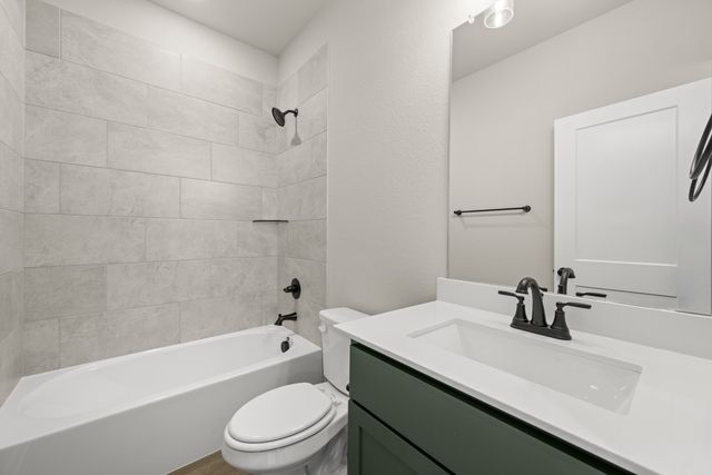 2423 Liberty Crossing Avenue, Royse City, TX 75189