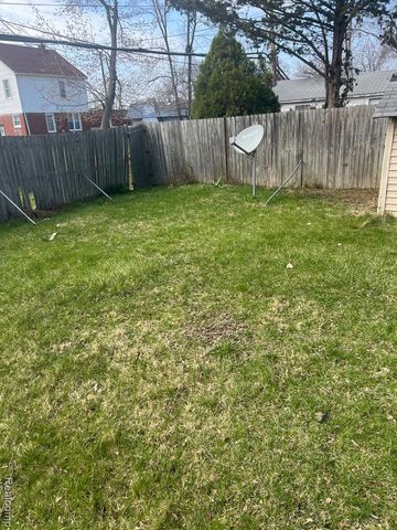 19711 Greeley, Detroit, MI 48203