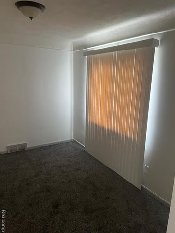 19711 Greeley, Detroit, MI 48203