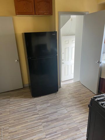 19711 Greeley, Detroit, MI 48203