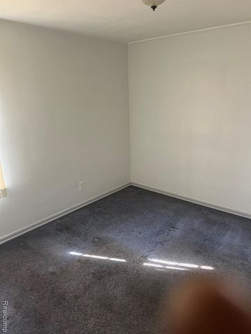 19711 Greeley, Detroit, MI 48203