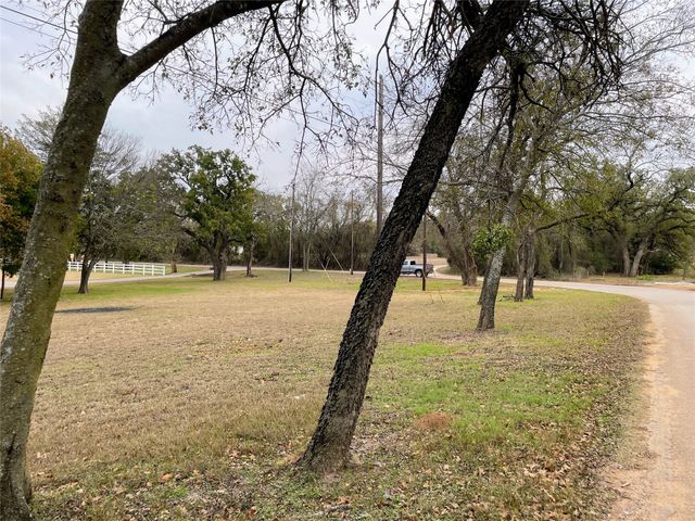 3101 Collins Road, Burleson, TX 76028