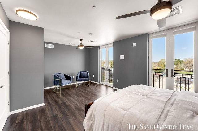 110 W Savidge Street 302, Spring Lake Vllg, MI 49456