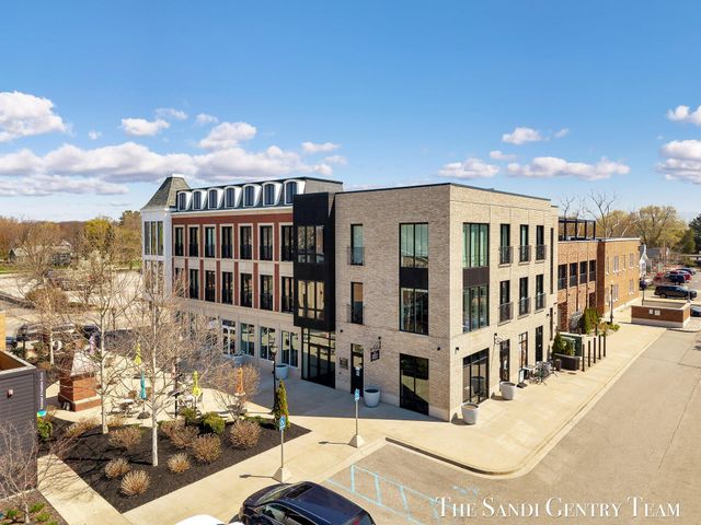 110 W Savidge Street 302, Spring Lake Vllg, MI 49456