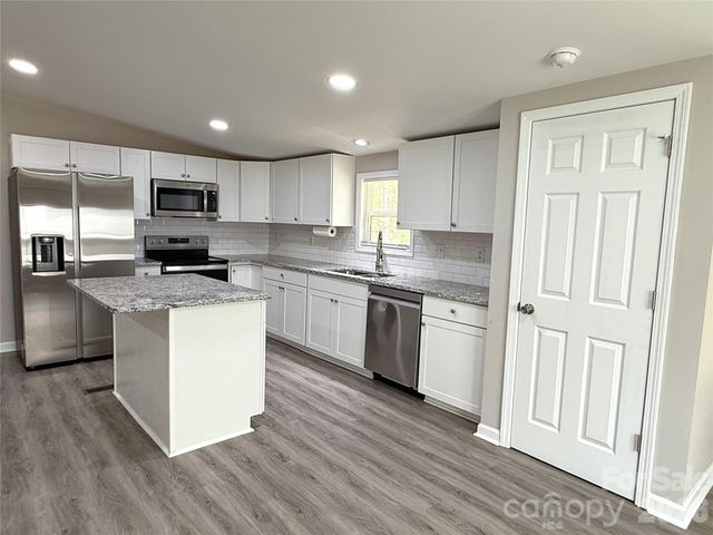 1332 Poplar Glen Drive, Kannapolis, NC 28083