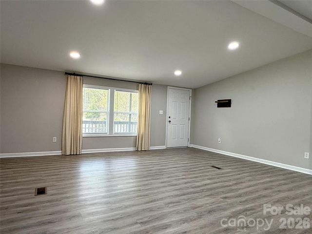 1332 Poplar Glen Drive, Kannapolis, NC 28083