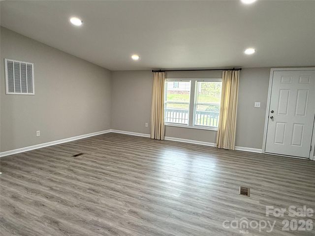 1332 Poplar Glen Drive, Kannapolis, NC 28083