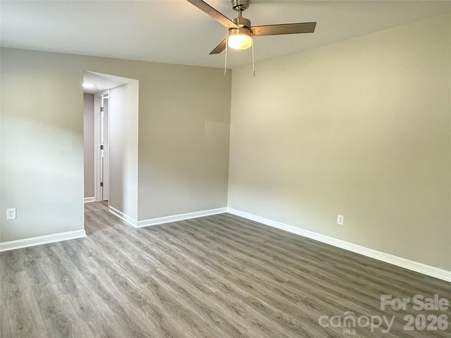 1332 Poplar Glen Drive, Kannapolis, NC 28083