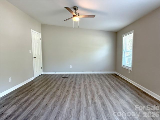 1332 Poplar Glen Drive, Kannapolis, NC 28083