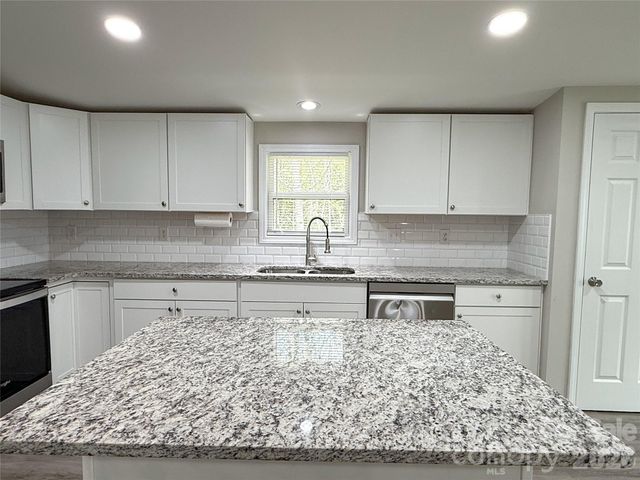 1332 Poplar Glen Drive, Kannapolis, NC 28083