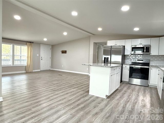 1332 Poplar Glen Drive, Kannapolis, NC 28083