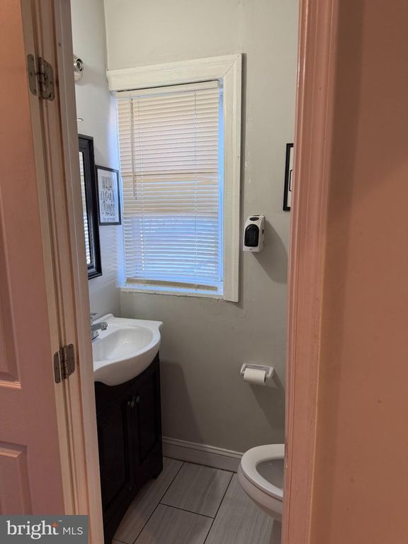 552 TULPEHOCKEN ST, PHILADELPHIA, PA 19144 — photo 4