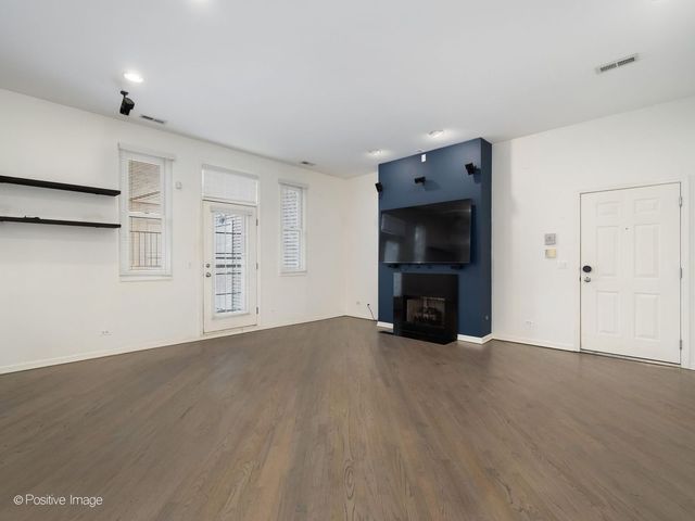 1761 W Morse Avenue GS, Chicago, IL 60626