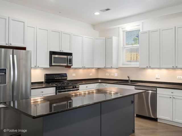 1761 W Morse Avenue GS, Chicago, IL 60626