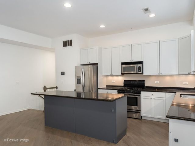 1761 W Morse Avenue GS, Chicago, IL 60626