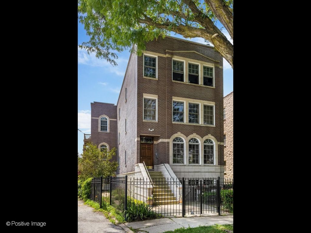 1761 W Morse Avenue GS, Chicago, IL 60626
