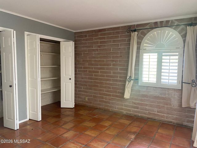 604 W Roller Coaster Road, Tucson, AZ 85704
