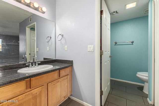 1340 N RECKER Road 207, Mesa, AZ 85205