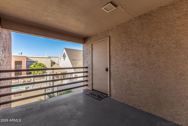 1340 N RECKER Road 207, Mesa, AZ 85205