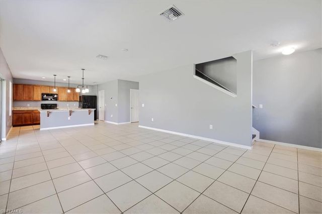 2703 Loreto CT, Cape Coral, FL 33909
