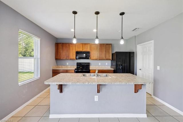 2703 Loreto CT, Cape Coral, FL 33909