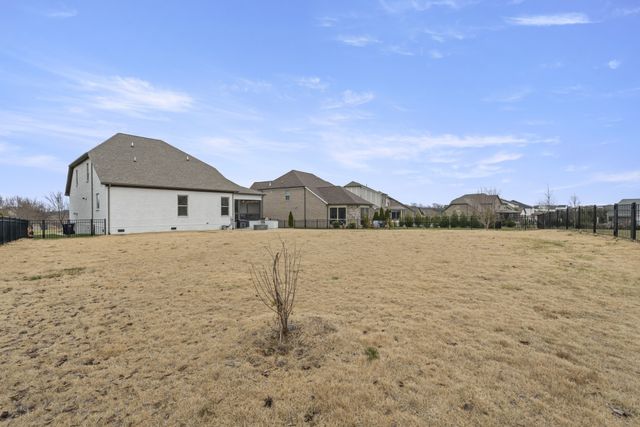 2293 Coppergate Way, Thompsons Station, TN 37179