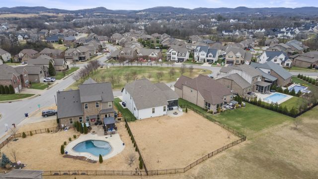 2293 Coppergate Way, Thompsons Station, TN 37179