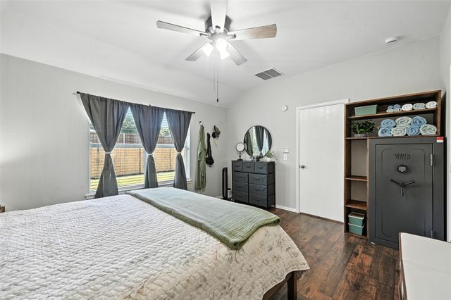 726 Quail Hollow Drive, Midlothian, TX 76065