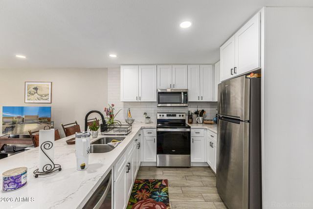 847 W RICE Drive, Tempe, AZ 85283