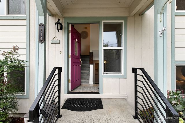 6714 14th Avenue SW, Seattle, WA 98106