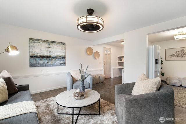 6714 14th Avenue SW, Seattle, WA 98106
