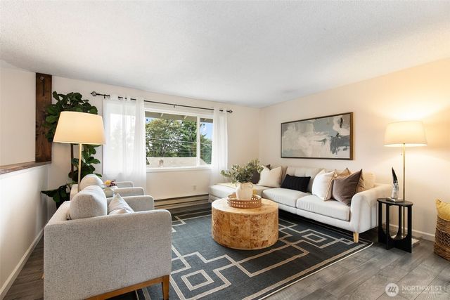 6714 14th Avenue SW, Seattle, WA 98106